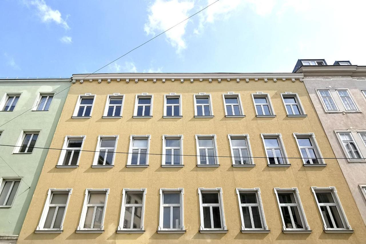 Vienna Palm Apartments Екстериор снимка