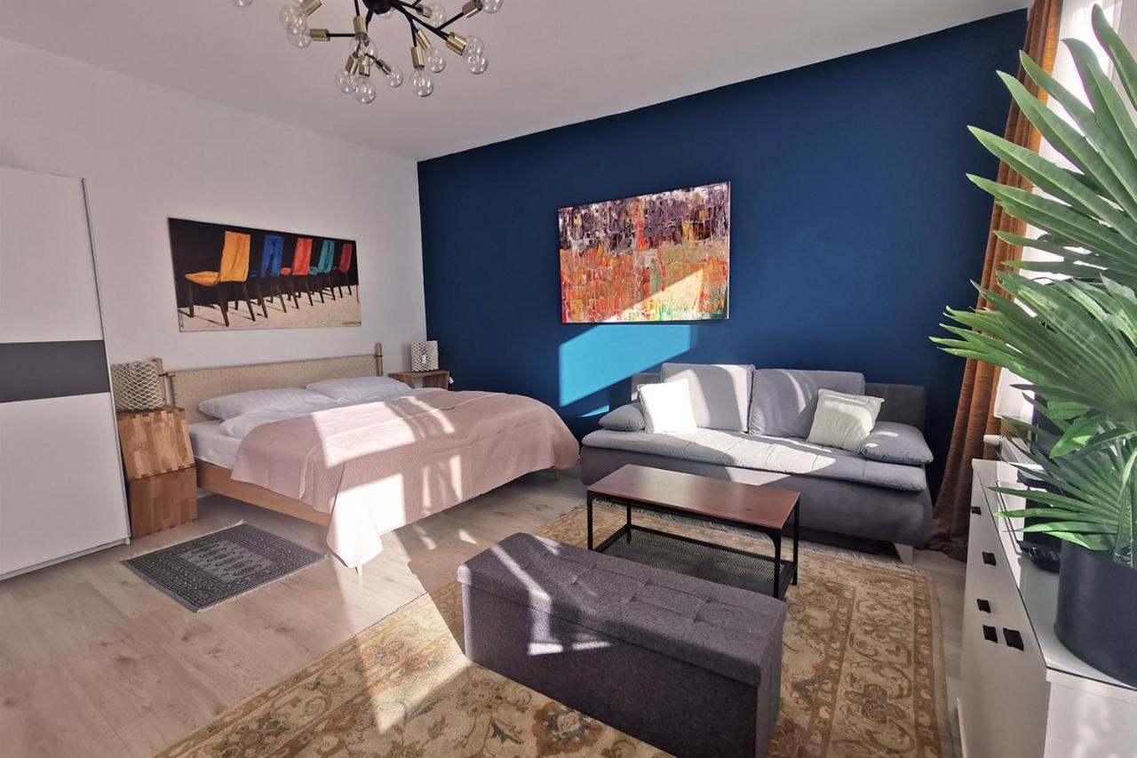 Vienna Palm Apartments Екстериор снимка