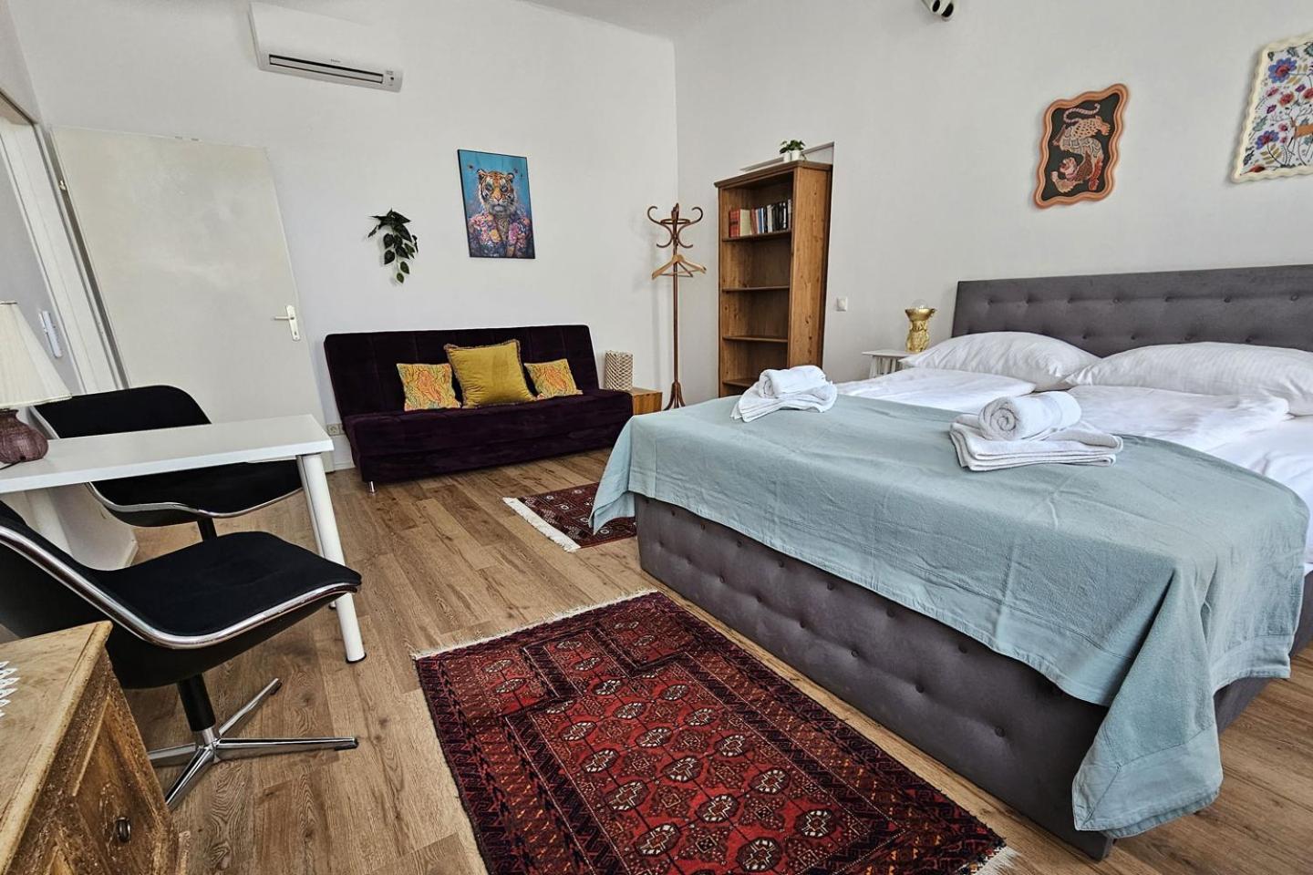 Vienna Palm Apartments Екстериор снимка