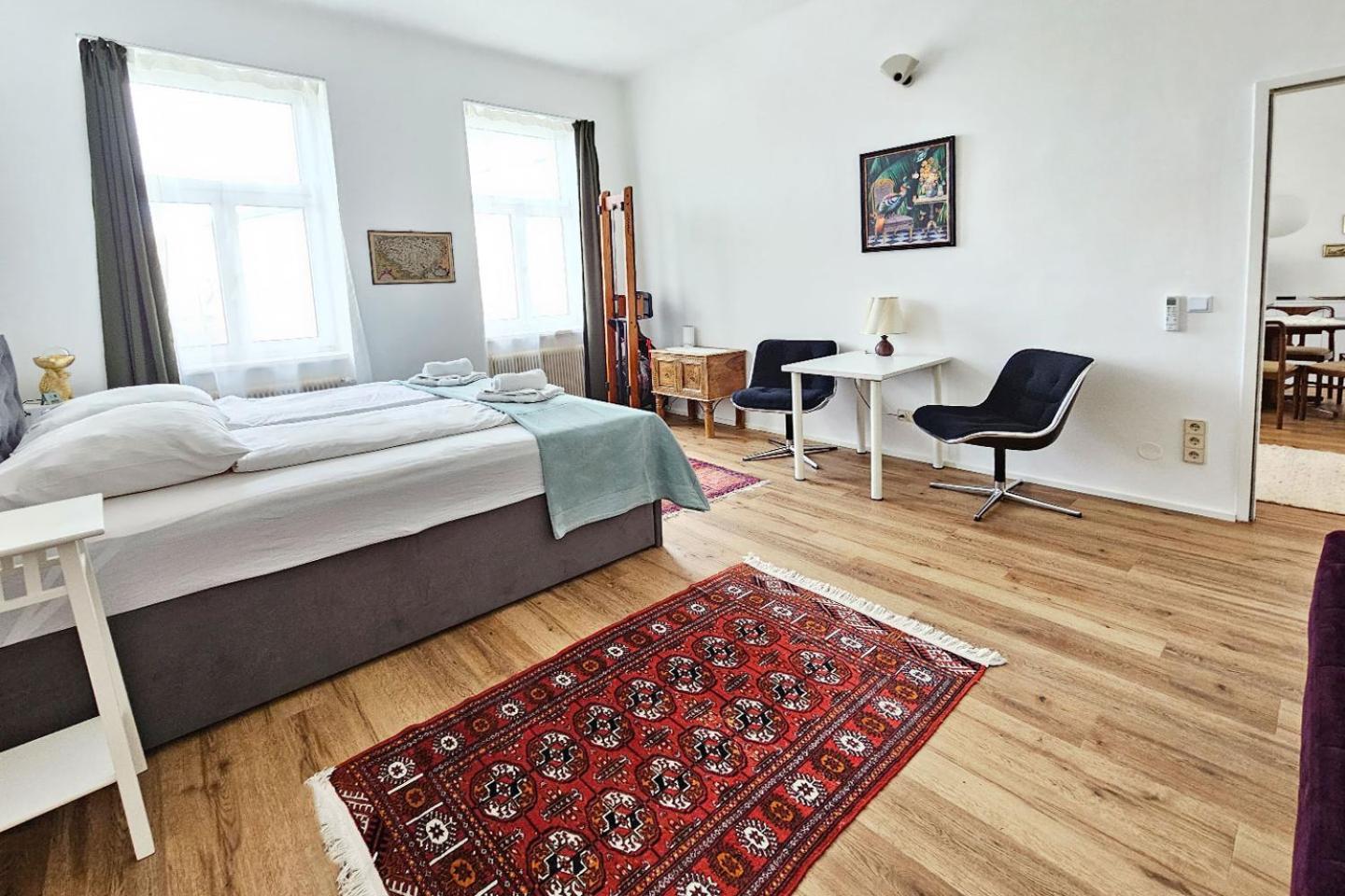 Vienna Palm Apartments Екстериор снимка